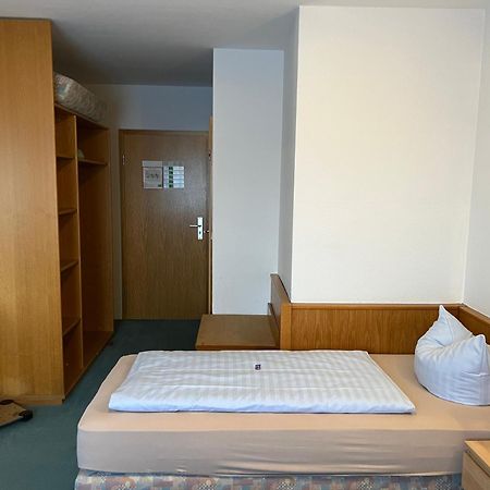 Niebuhrs Hotel Friedrichsdorf Chambre photo