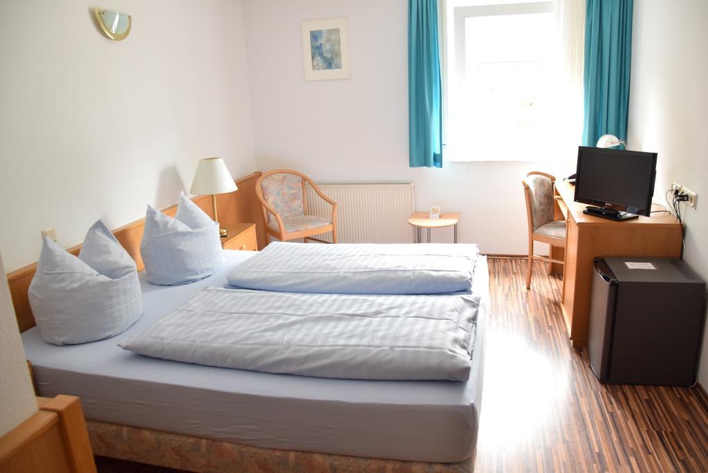 Niebuhrs Hotel Friedrichsdorf Extérieur photo