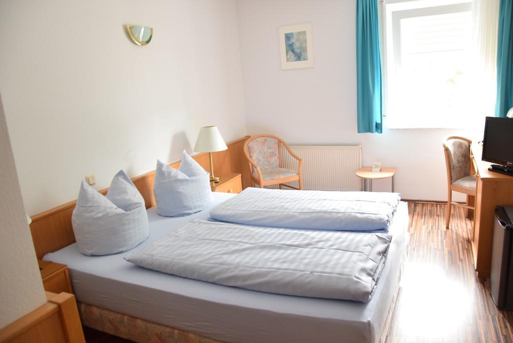 Niebuhrs Hotel Friedrichsdorf Extérieur photo