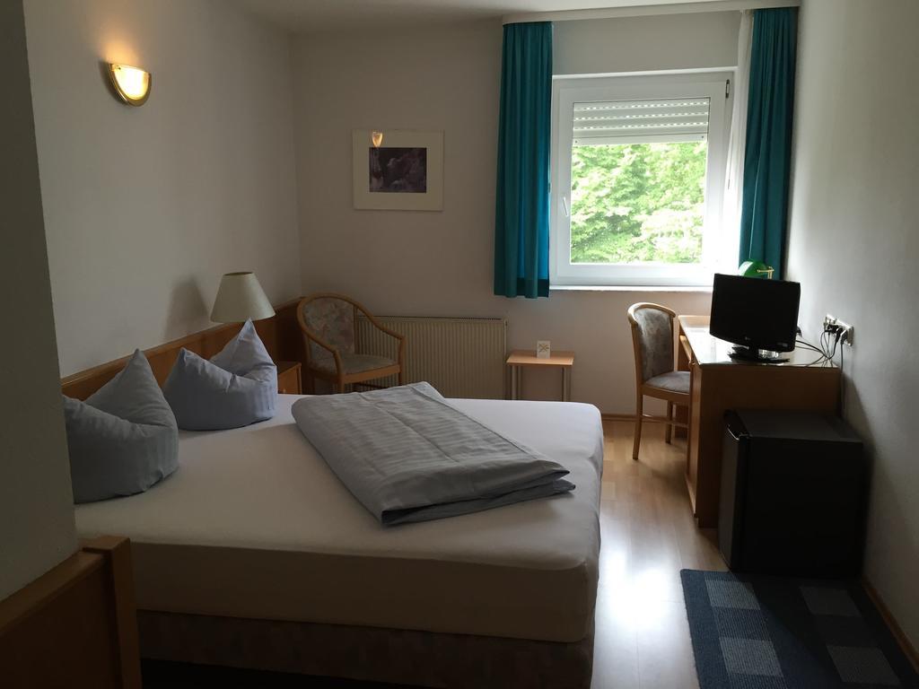 Niebuhrs Hotel Friedrichsdorf Chambre photo