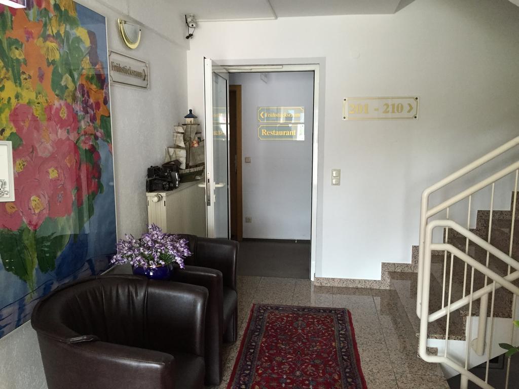 Niebuhrs Hotel Friedrichsdorf Extérieur photo